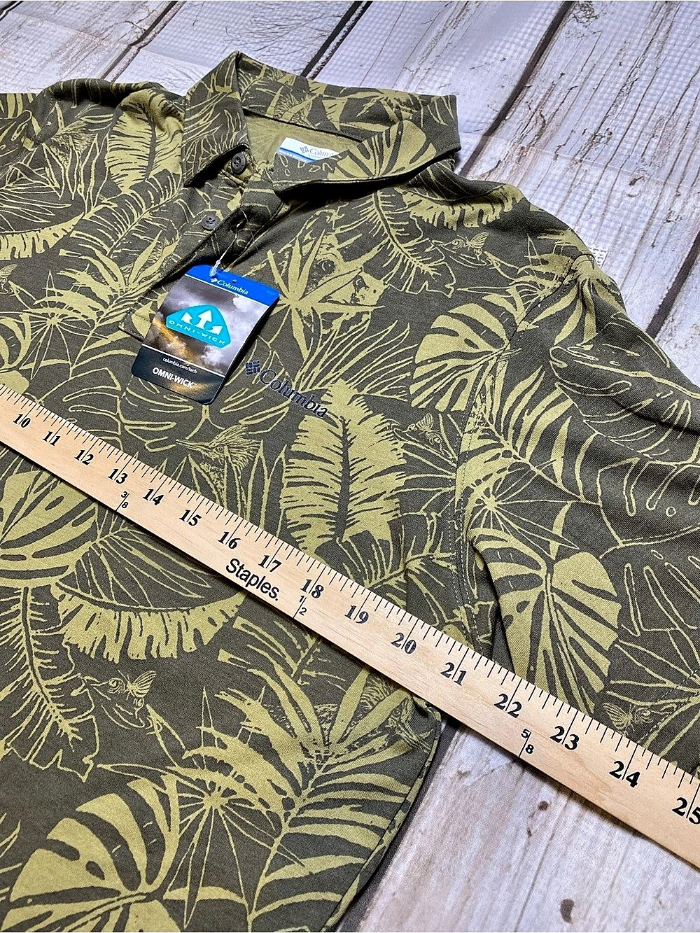Columbia PFG Tamiami II Tropical Print Polo in Green Size Medium NWT - Picture 7 of 9